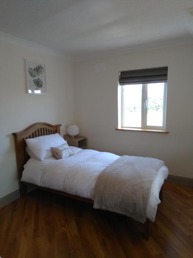 Burren Rock Farmhouse B&B Turlough  Екстер'єр фото