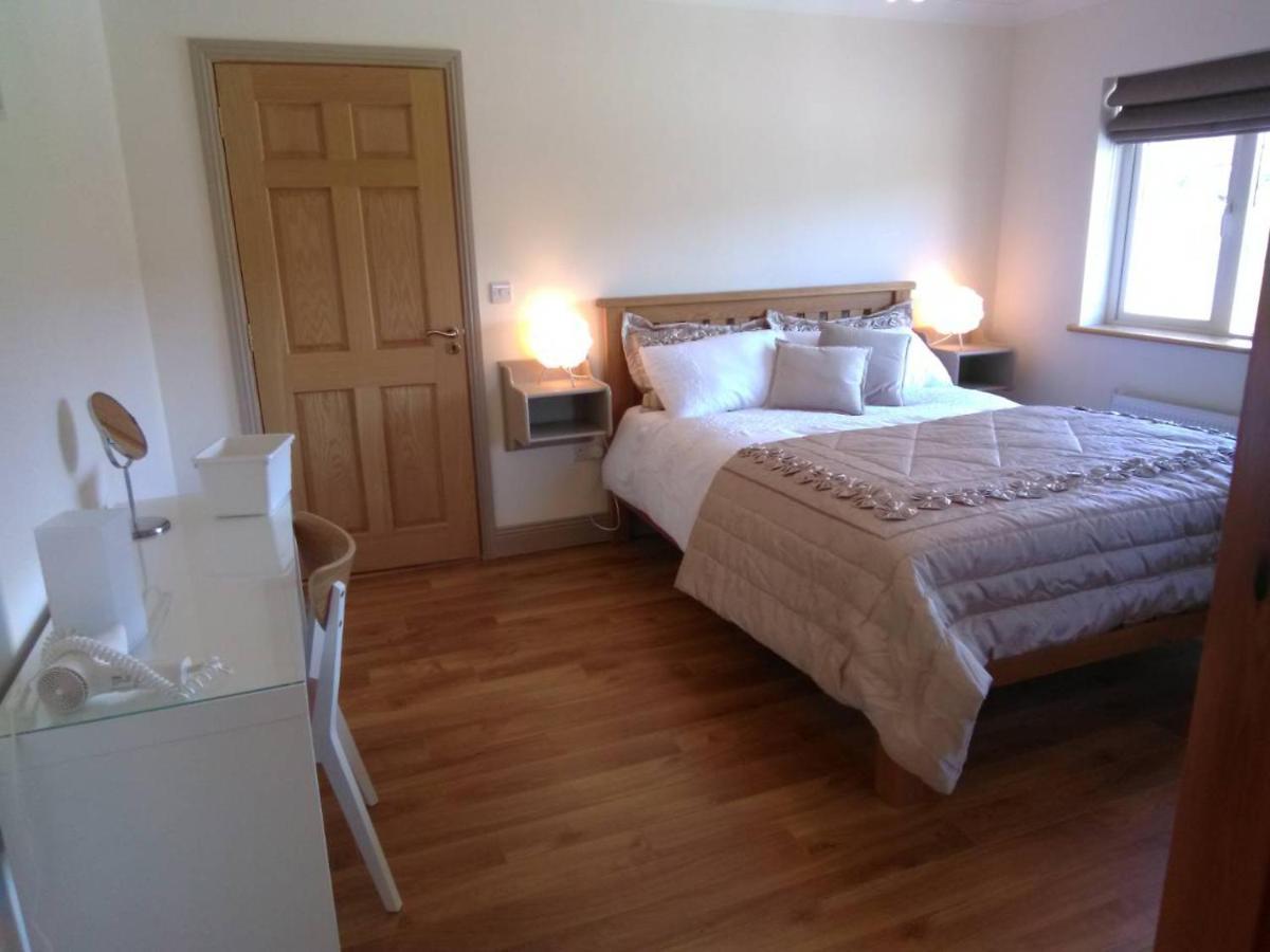 Burren Rock Farmhouse B&B Turlough  Екстер'єр фото